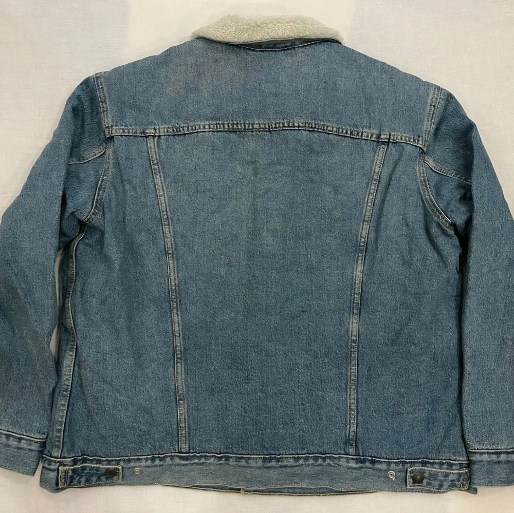 Levi's Classic Blue Denim Jacket with Sherpa Lining XL